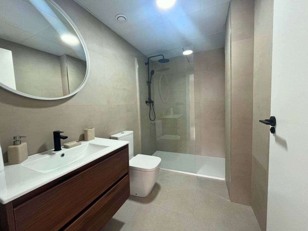 2 bedroom Apartment for sale in Muchamiel / Mutxamel with pool - € 199,000 (Ref: 9836795)