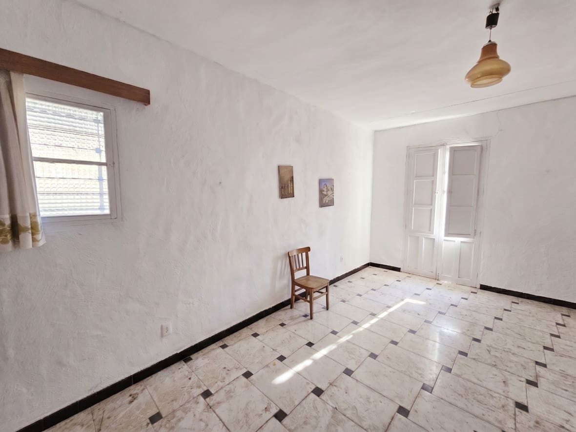 4 bedroom Townhouse for sale in Cocentaina - € 297,000 (Ref: 9849956)