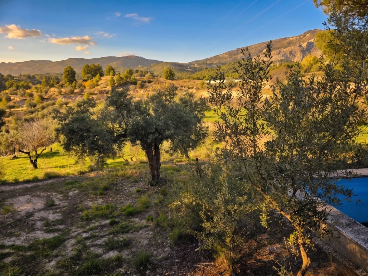 4 bedroom Townhouse for sale in Cocentaina - € 297,000 (Ref: 9849956)