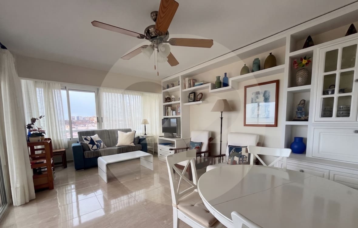 2 bedroom Apartment for rent in El Campello with pool garage - € 950 (Ref: 9872189)