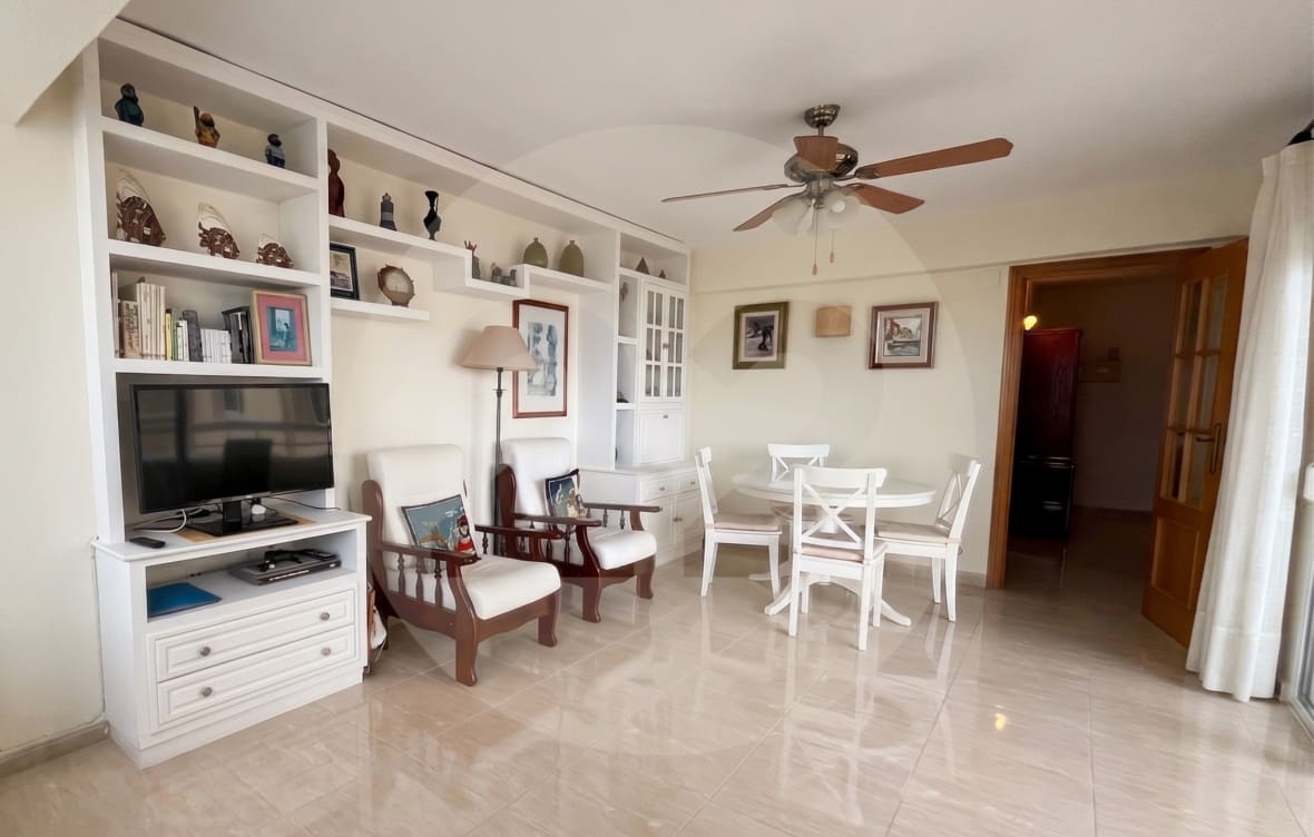 2 bedroom Apartment for rent in El Campello with pool garage - € 950 (Ref: 9872189)
