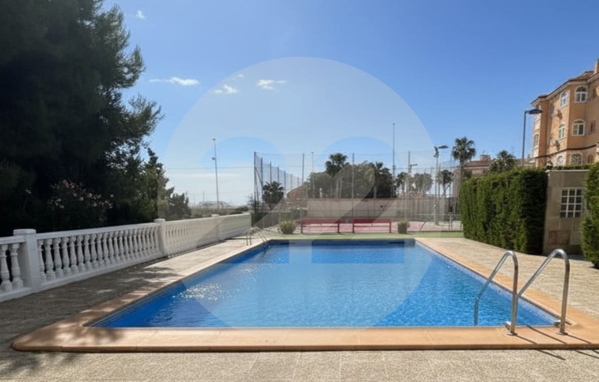 2 bedroom Apartment for rent in El Campello with pool garage - € 950 (Ref: 9872189)