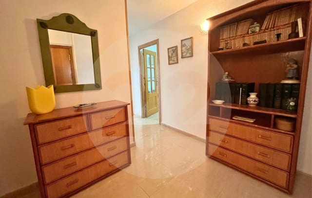 2 bedroom Apartment for rent in El Campello with pool garage - € 950 (Ref: 9872189)