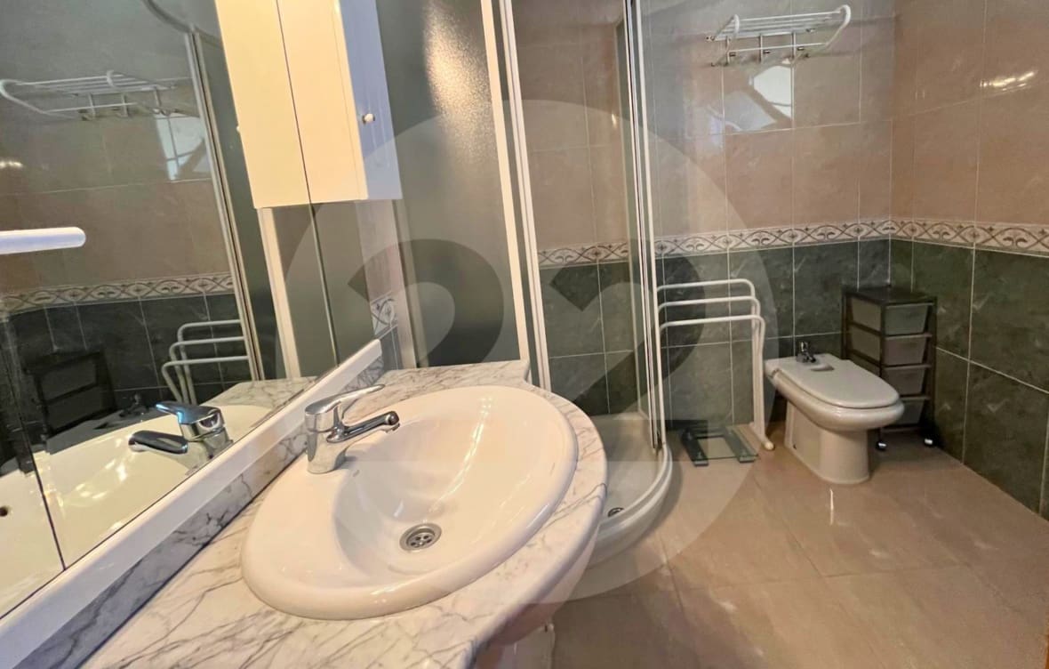2 bedroom Apartment for rent in El Campello with pool garage - € 950 (Ref: 9872189)