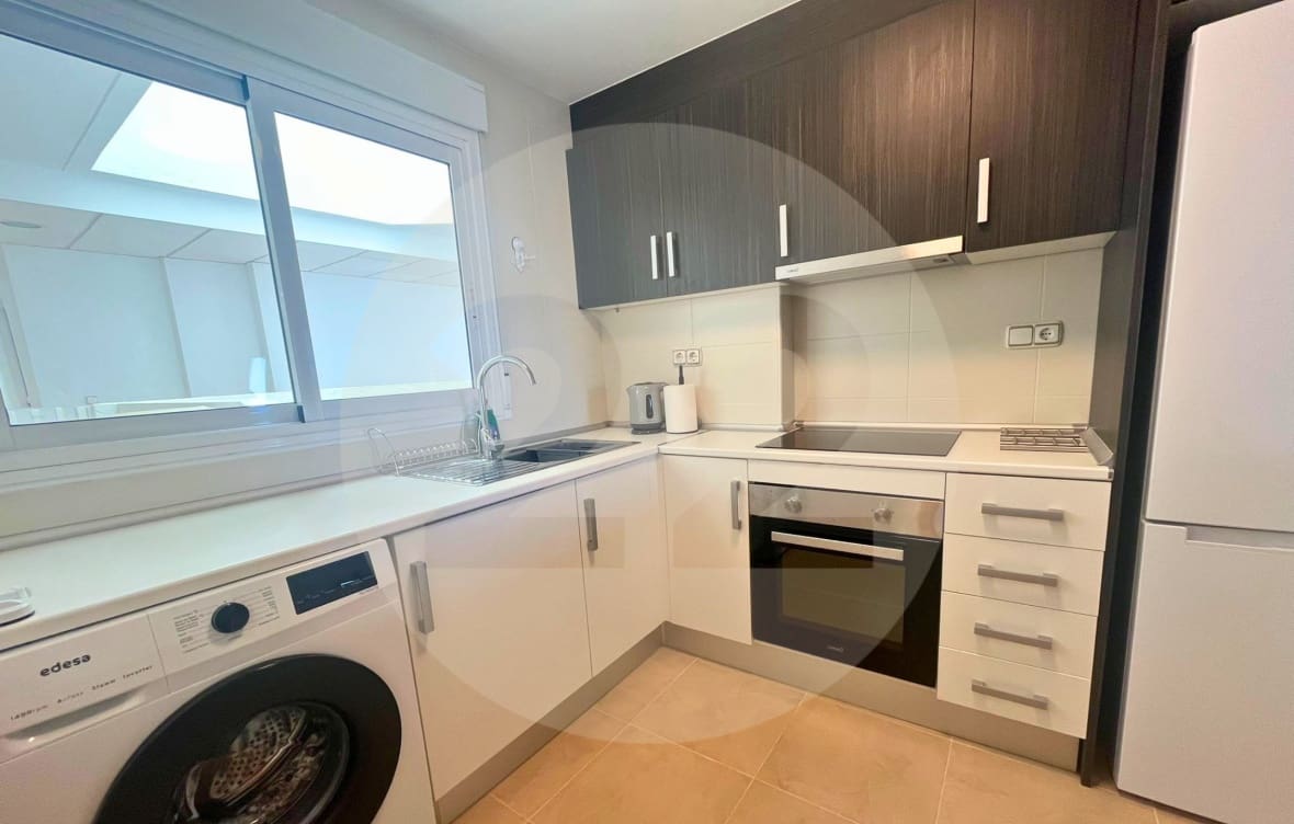 2 quarto Apartamento para arrendar em Orihuela com piscina - 1 000 € (Ref: 9874247)