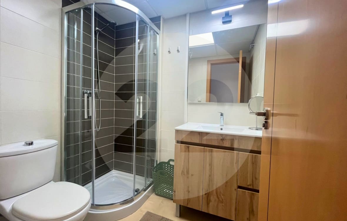2 quarto Apartamento para arrendar em Orihuela com piscina - 1 000 € (Ref: 9874247)