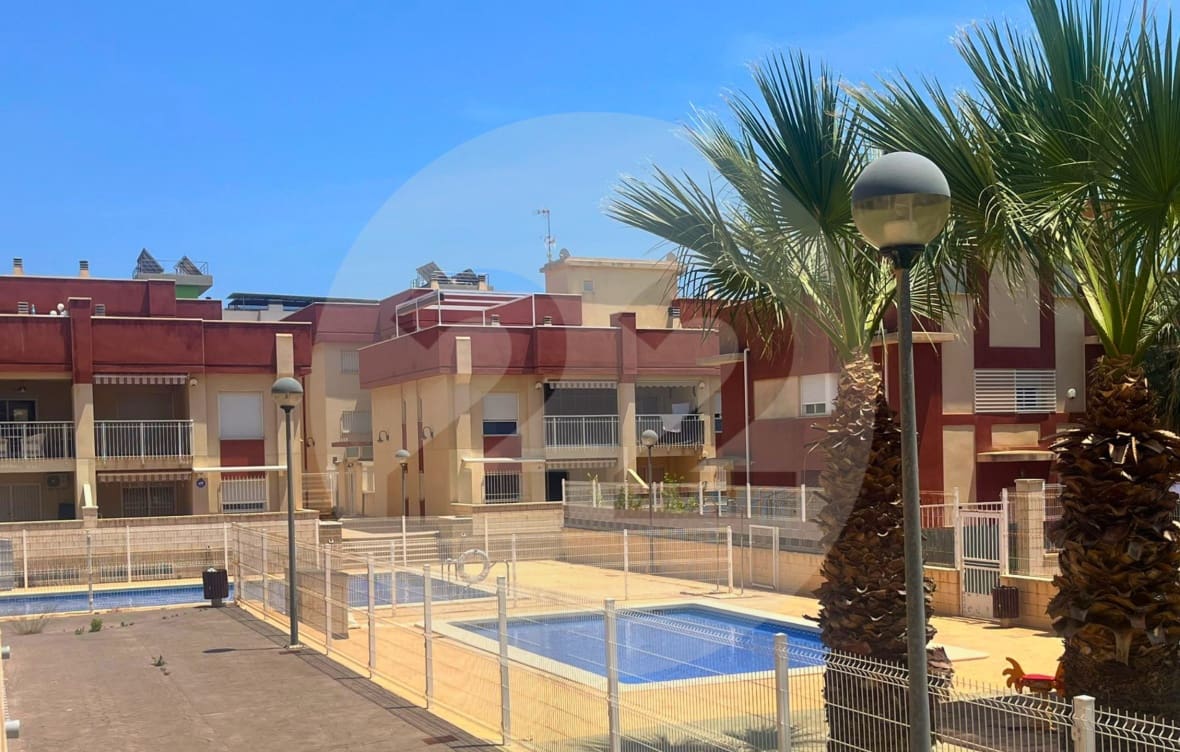 2 quarto Apartamento para arrendar em Orihuela com piscina - 1 000 € (Ref: 9874247)