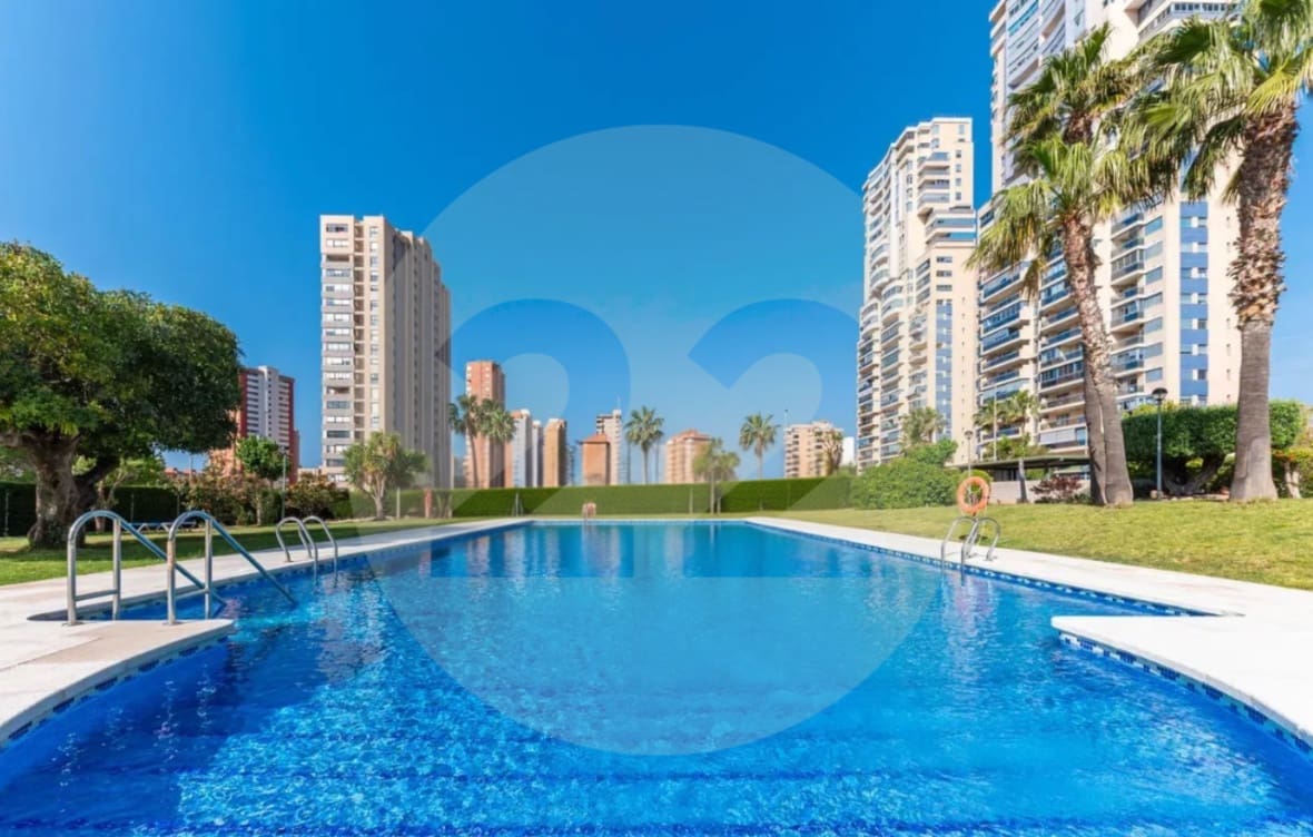 3 makuuhuone Asunto vuokrattavana paikassa Benidorm mukana uima-altaan 
autotalli - 3 000 € (Ref: 9877179)