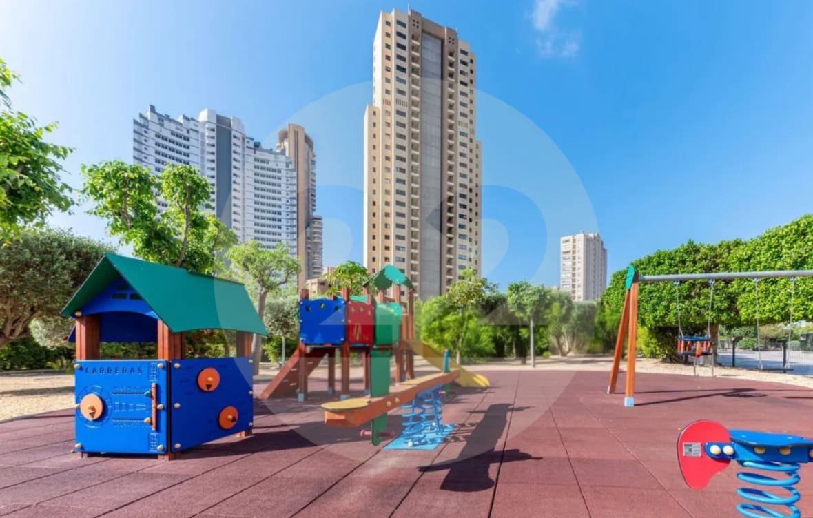 3 makuuhuone Asunto vuokrattavana paikassa Benidorm mukana uima-altaan 
autotalli - 3 000 € (Ref: 9877179)