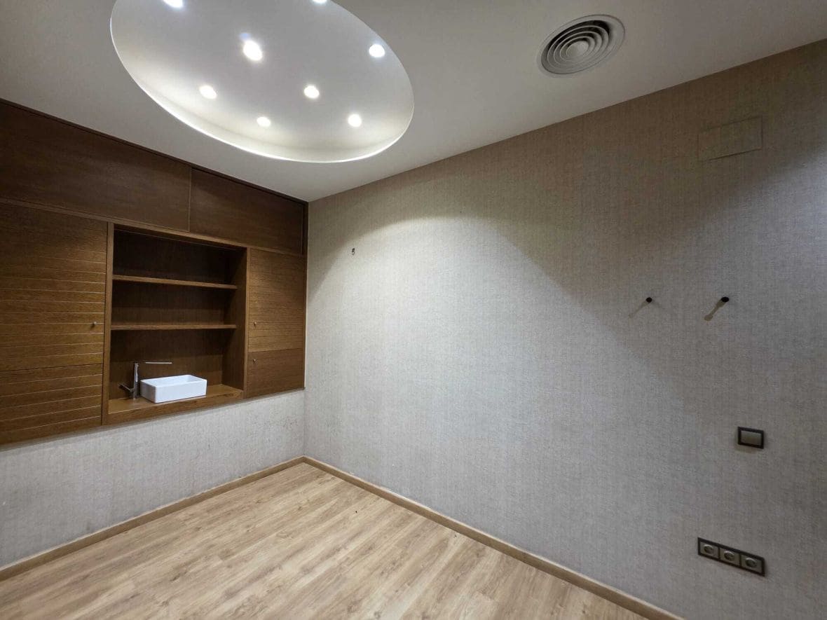 Business for rent in Alicante / Alacant city - € 1,500 (Ref: 9929970)