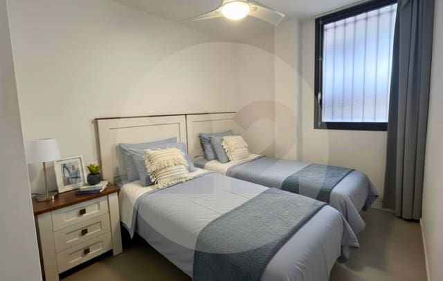 Apartamento de 2 habitaciones en Ensanche - Diputacion, Alicante / Alacant ciudad en alquiler - 1.000 € (Ref: 9934853)