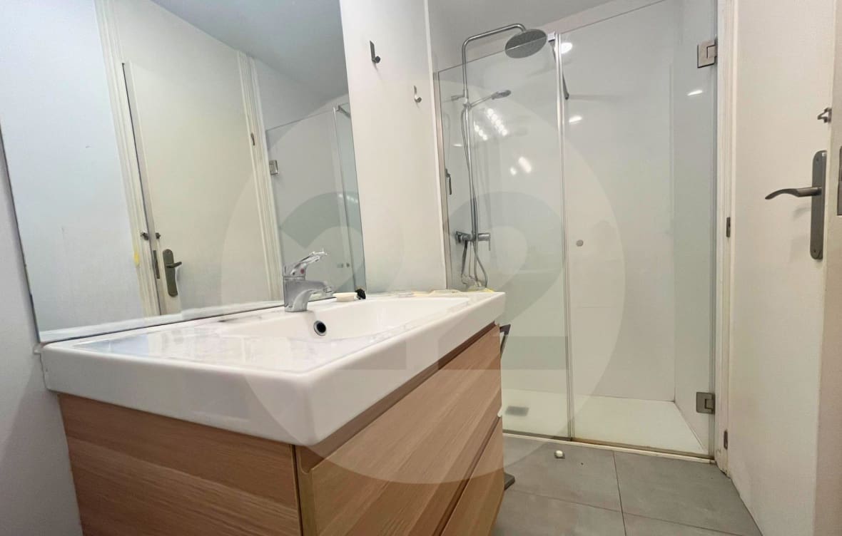 2 quarto Apartamento para arrendar em Alicante cidade - 1 000 € (Ref: 9934853)