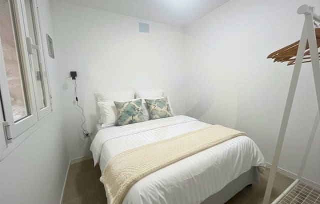 2 soveværelse Lejlighed til salg i Benalúa, Alicante by - € 260.000 (Ref: 9934854)