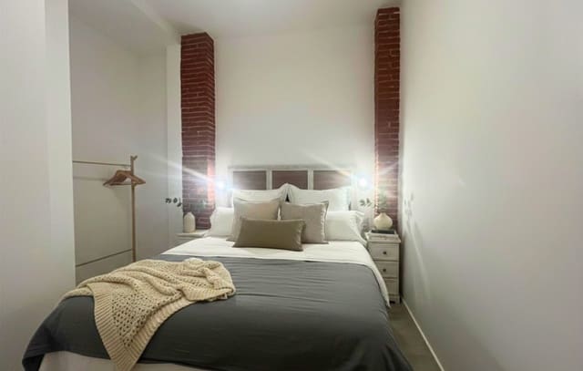 2 soveværelse Lejlighed til salg i Benalúa, Alicante by - € 260.000 (Ref: 9934854)