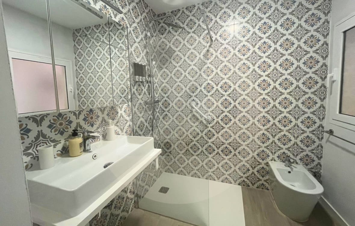 2 makuuhuone Huoneisto myytävänä paikassa Alicante kaupunki - 260 000 € (Ref: 9934854)