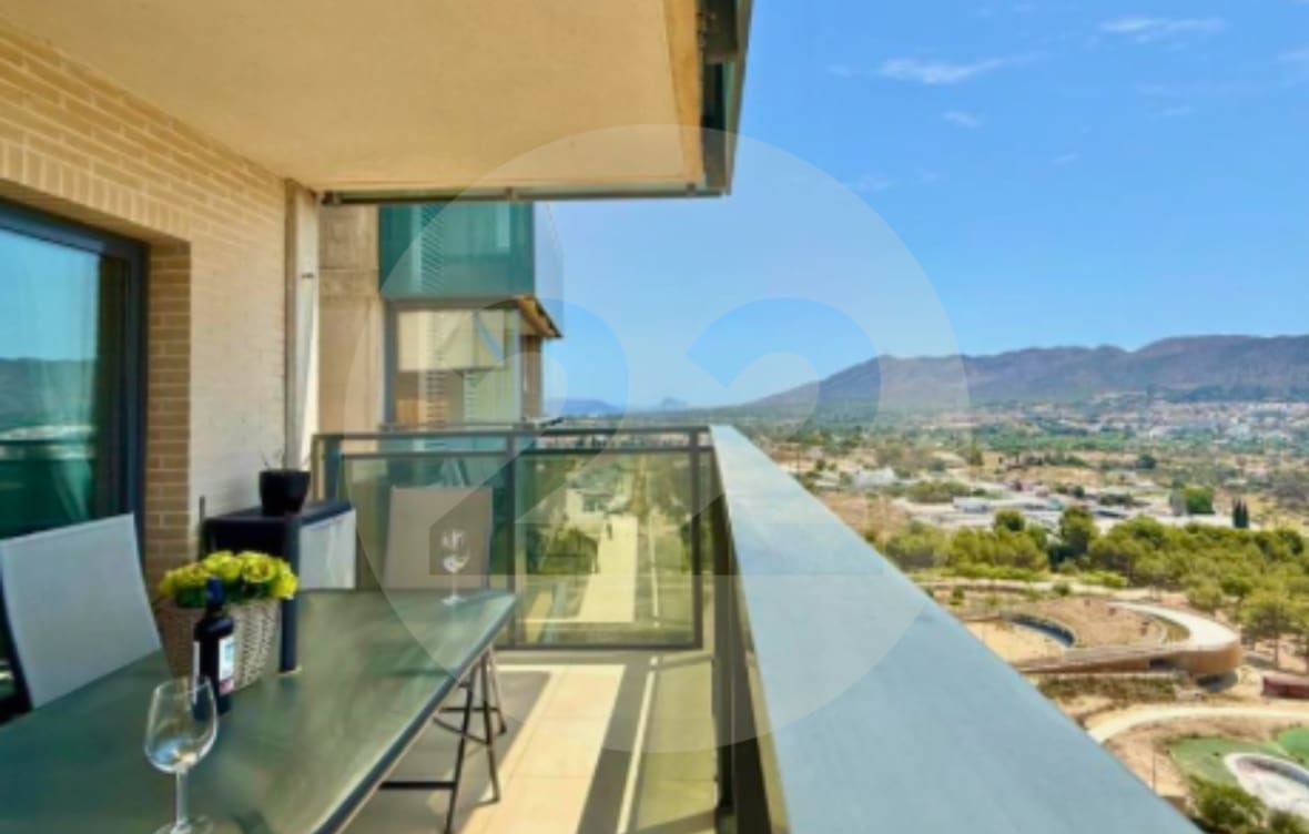 1 bedroom Apartment for rent in Benidorm with pool - € 1,250 (Ref: 9937454)