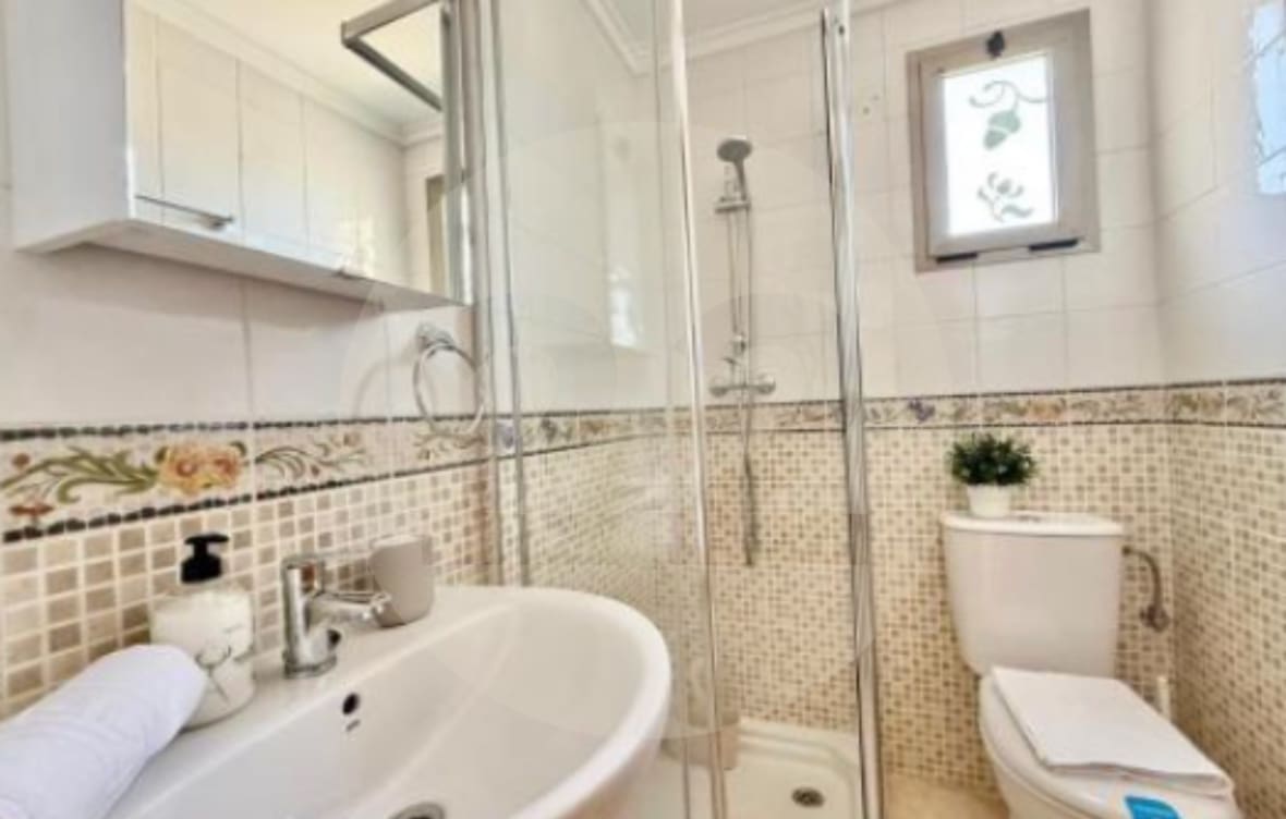 2 Zimmer Apartment zu vermieten in La Villajoyosa / Vila Joiosa mit Pool - 1.350 € (Ref: 9939237)