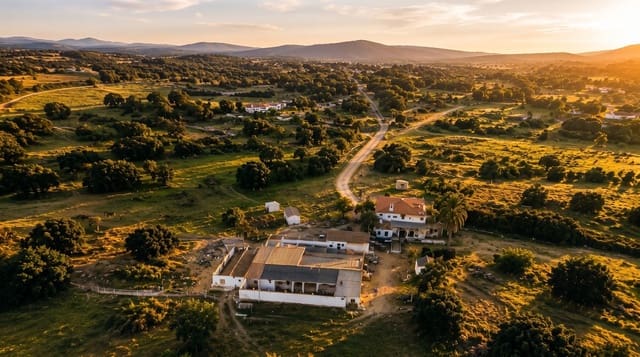 Rakentamaton maa myytävänä paikassa Estepona - 3 500 000 € (Ref: 10019469)