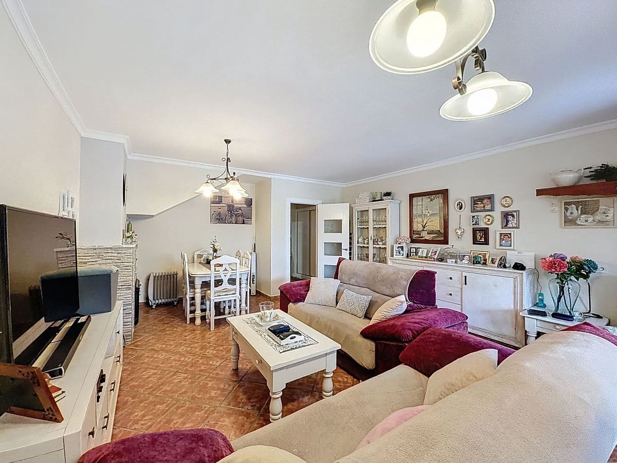 4 chambre Maison de Ville à vendre à Marbella avec piscine - 949 000 € (Ref: 10023193)