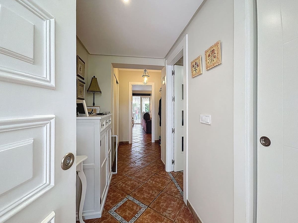4 chambre Maison de Ville à vendre à Marbella avec piscine - 949 000 € (Ref: 10023193)