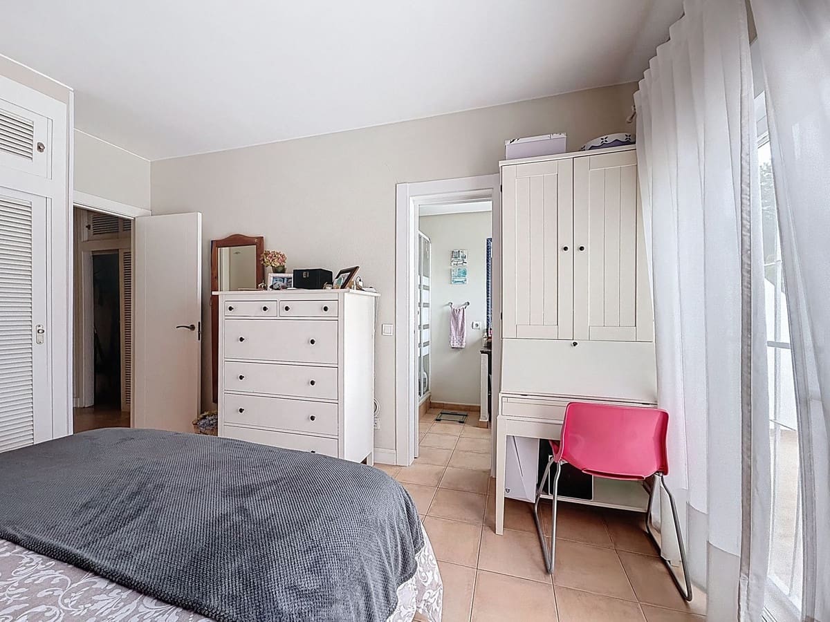 4 chambre Maison de Ville à vendre à Marbella avec piscine - 949 000 € (Ref: 10023193)