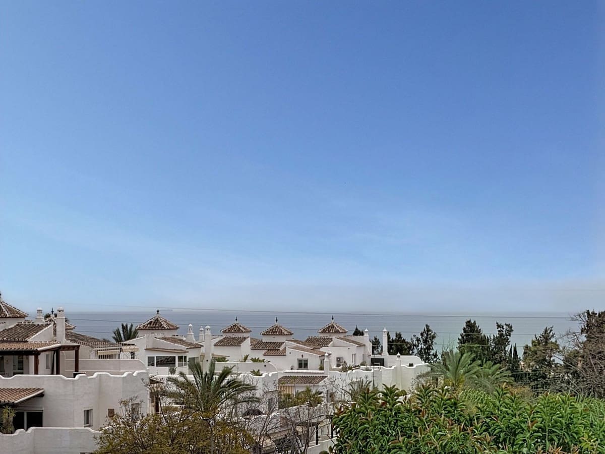 4 chambre Maison de Ville à vendre à Marbella avec piscine - 949 000 € (Ref: 10023193)