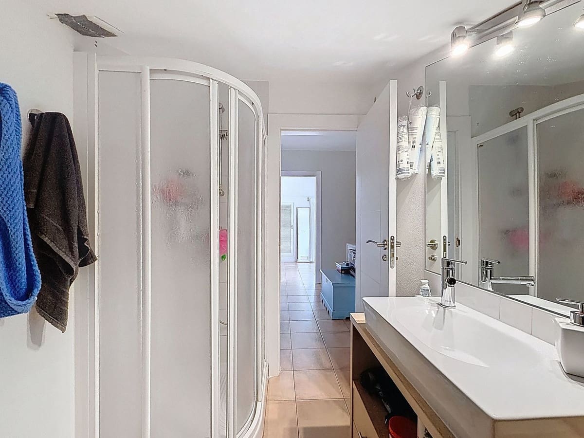 4 chambre Maison de Ville à vendre à Marbella avec piscine - 949 000 € (Ref: 10023193)