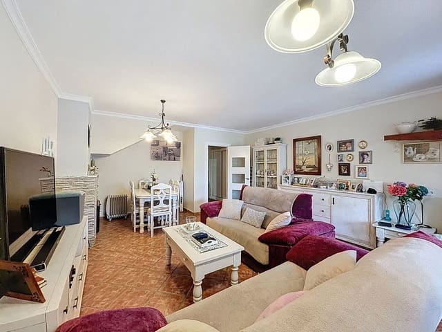 4 bedroom Townhouse for sale in Marbella with pool - € 864,000 (Ref: 10023193)