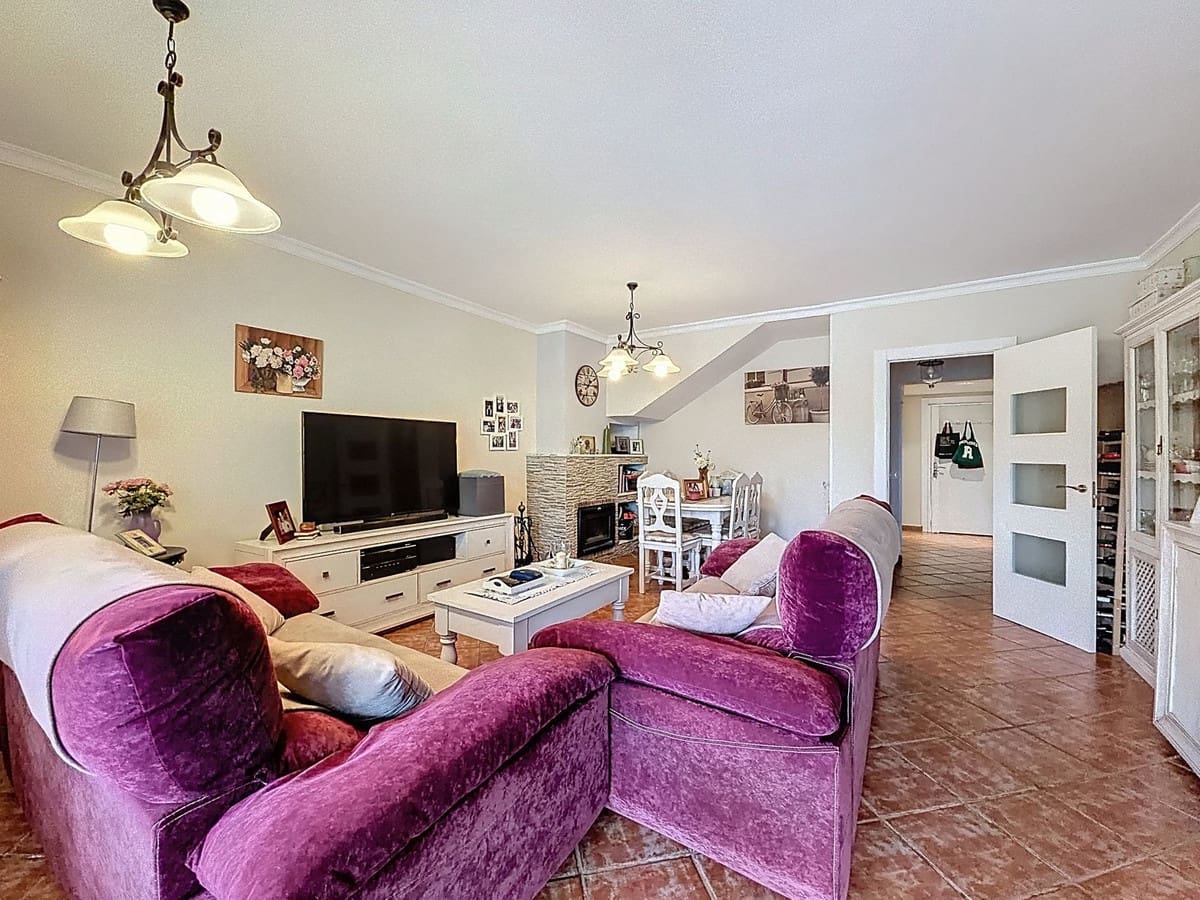 4 chambre Maison de Ville à vendre à Marbella avec piscine - 949 000 € (Ref: 10023193)