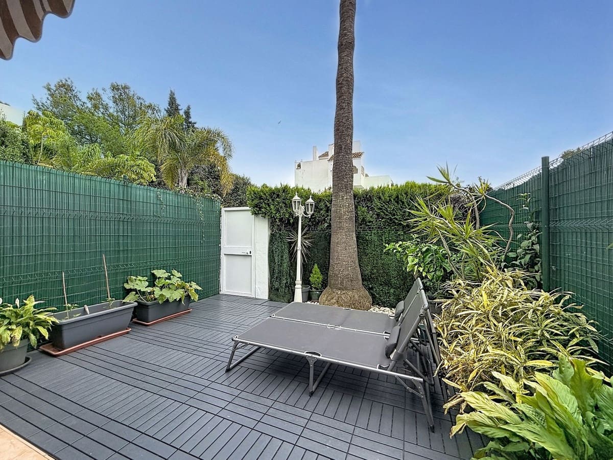 4 chambre Maison de Ville à vendre à Marbella avec piscine - 949 000 € (Ref: 10023193)