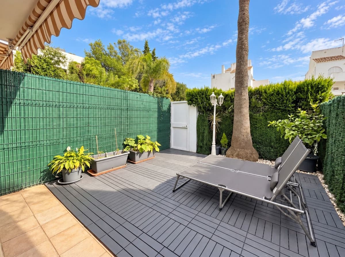 4 bedroom Townhouse for sale in Marbella with pool - € 835,000 (Ref: 10023193)