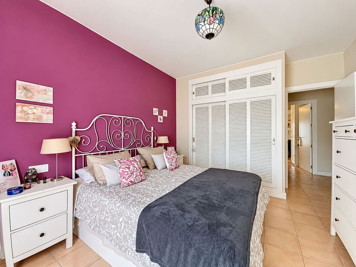 4 bedroom Townhouse for sale in Marbella with pool - € 835,000 (Ref: 10023193)