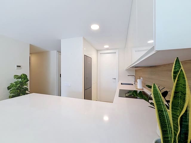2 Zimmer Apartment zu verkaufen in Selwo, Estepona mit Pool Garage - 469.000 € (Ref: 10029952)