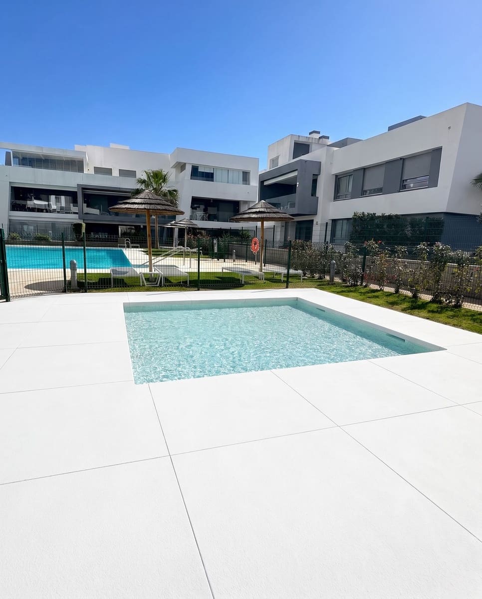 2 Zimmer Apartment zu verkaufen in New Golden Mile mit Pool Garage - 469.000 € (Ref: 10029952)