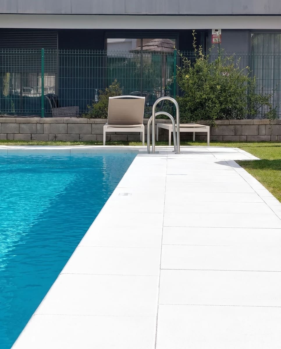 2 Zimmer Apartment zu verkaufen in New Golden Mile mit Pool Garage - 469.000 € (Ref: 10029952)