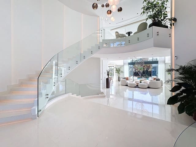 6 bedroom Villa for sale in Marbella with pool garage - € 10,970,000 (Ref: 10038959)