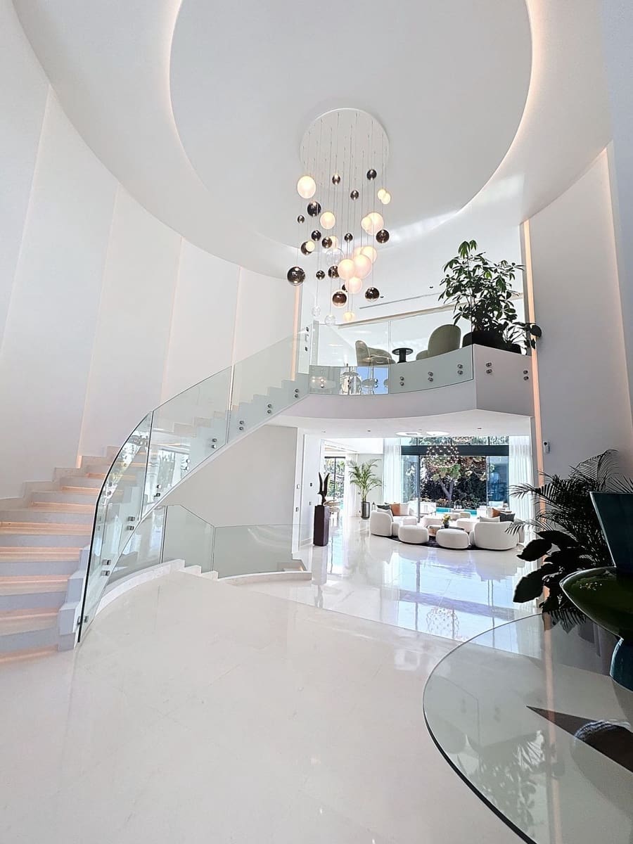 6 bedroom Villa for sale in Marbella with pool garage - € 10,970,000 (Ref: 10038959)