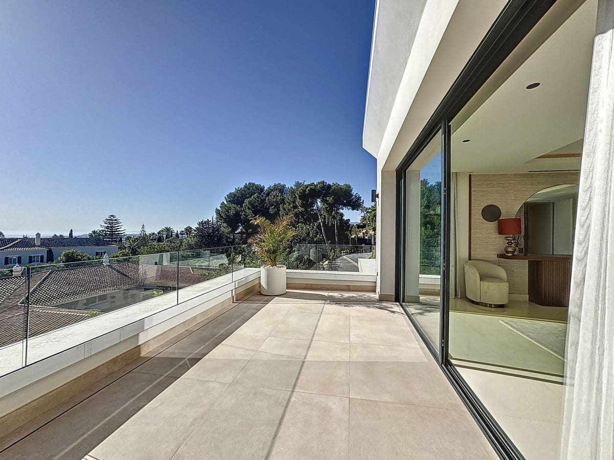 6 bedroom Villa for sale in Marbella with pool garage - € 10,970,000 (Ref: 10038959)