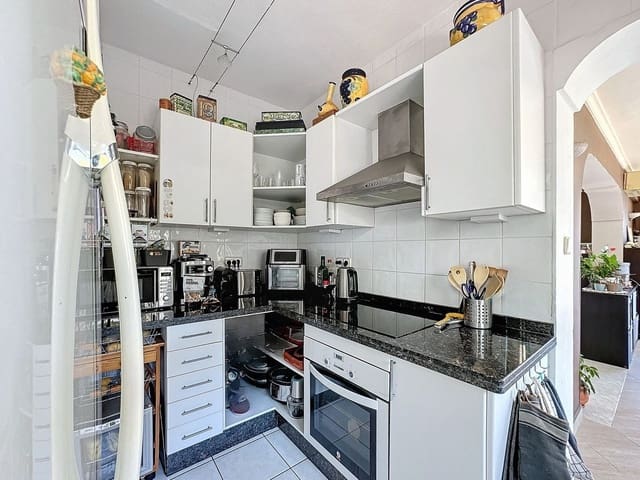 2 Zimmer Villa zu verkaufen in Nueva Andalucia, Marbella mit Pool Garage - 1.200.000 € (Ref: 10044379)