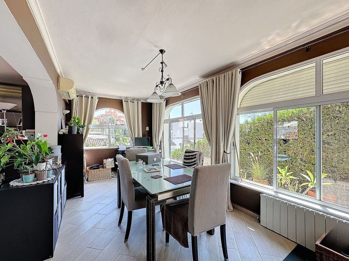 2 Zimmer Villa zu verkaufen in Nueva Andalucia mit Pool Garage - 1.200.000 € (Ref: 10044379)