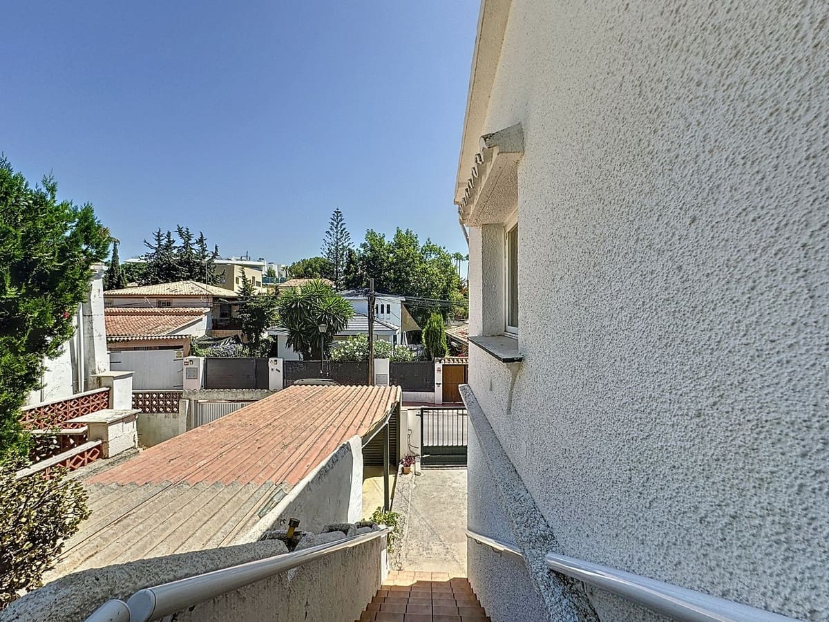 2 Zimmer Villa zu verkaufen in Nueva Andalucia mit Pool Garage - 1.200.000 € (Ref: 10044379)