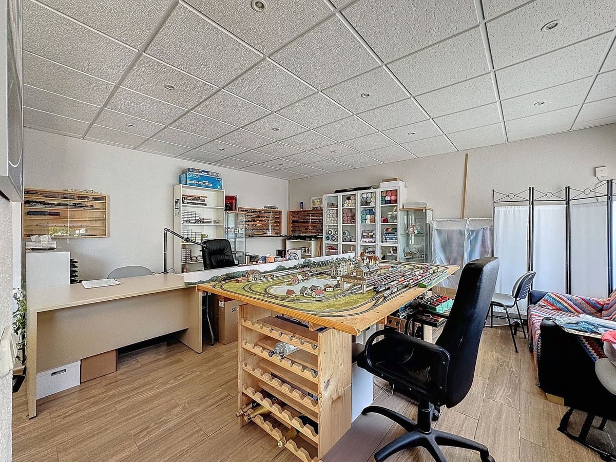 2 Zimmer Villa zu verkaufen in Nueva Andalucia mit Pool Garage - 1.200.000 € (Ref: 10044379)