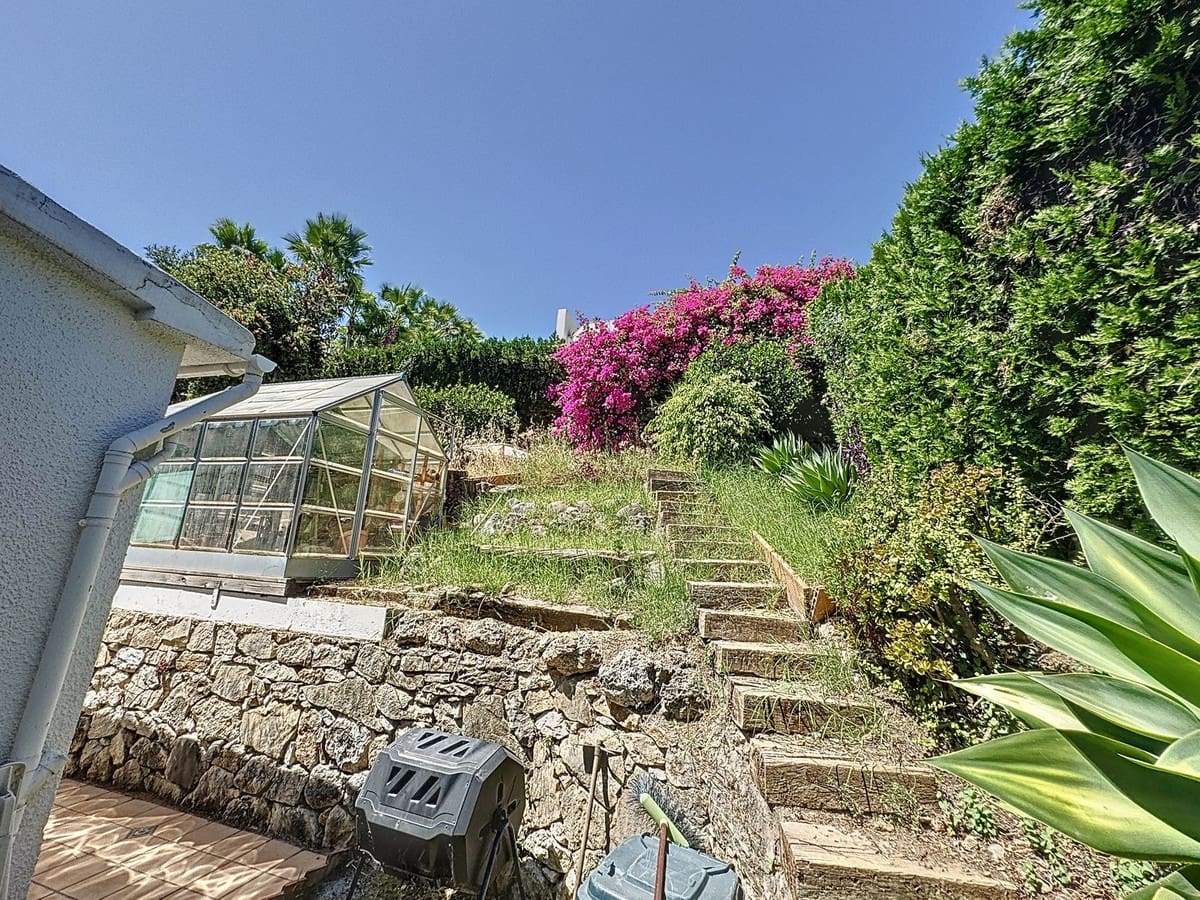 2 Zimmer Villa zu verkaufen in Nueva Andalucia mit Pool Garage - 1.200.000 € (Ref: 10044379)