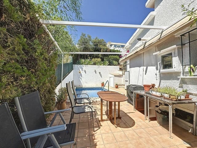2 Zimmer Villa zu verkaufen in Nueva Andalucia, Marbella mit Pool Garage - 1.200.000 € (Ref: 10044379)