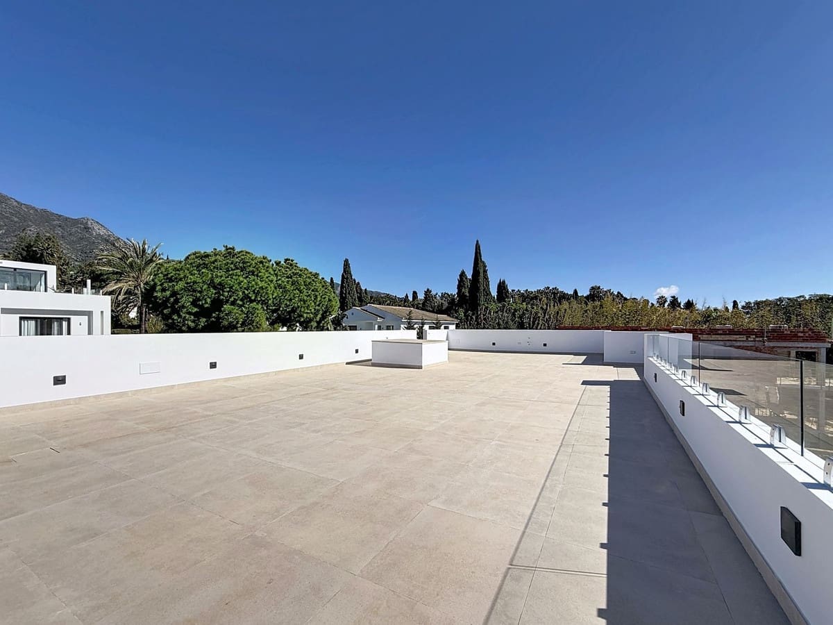5 soverom Villa til salgs i Marbella med svømmebasseng garasje - € 4 600 000 (Ref: 10057549)
