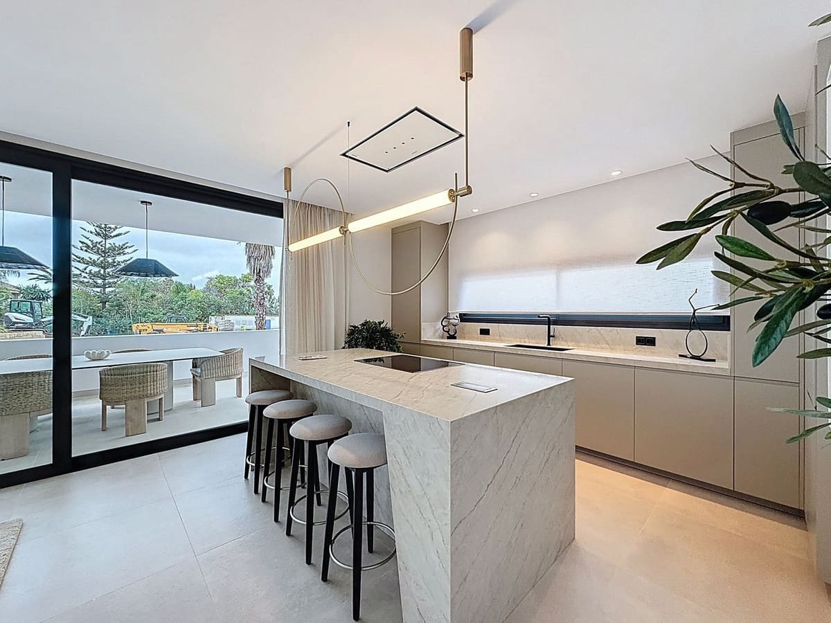 5 soverom Villa til salgs i Marbella med svømmebasseng garasje - € 4 600 000 (Ref: 10057549)