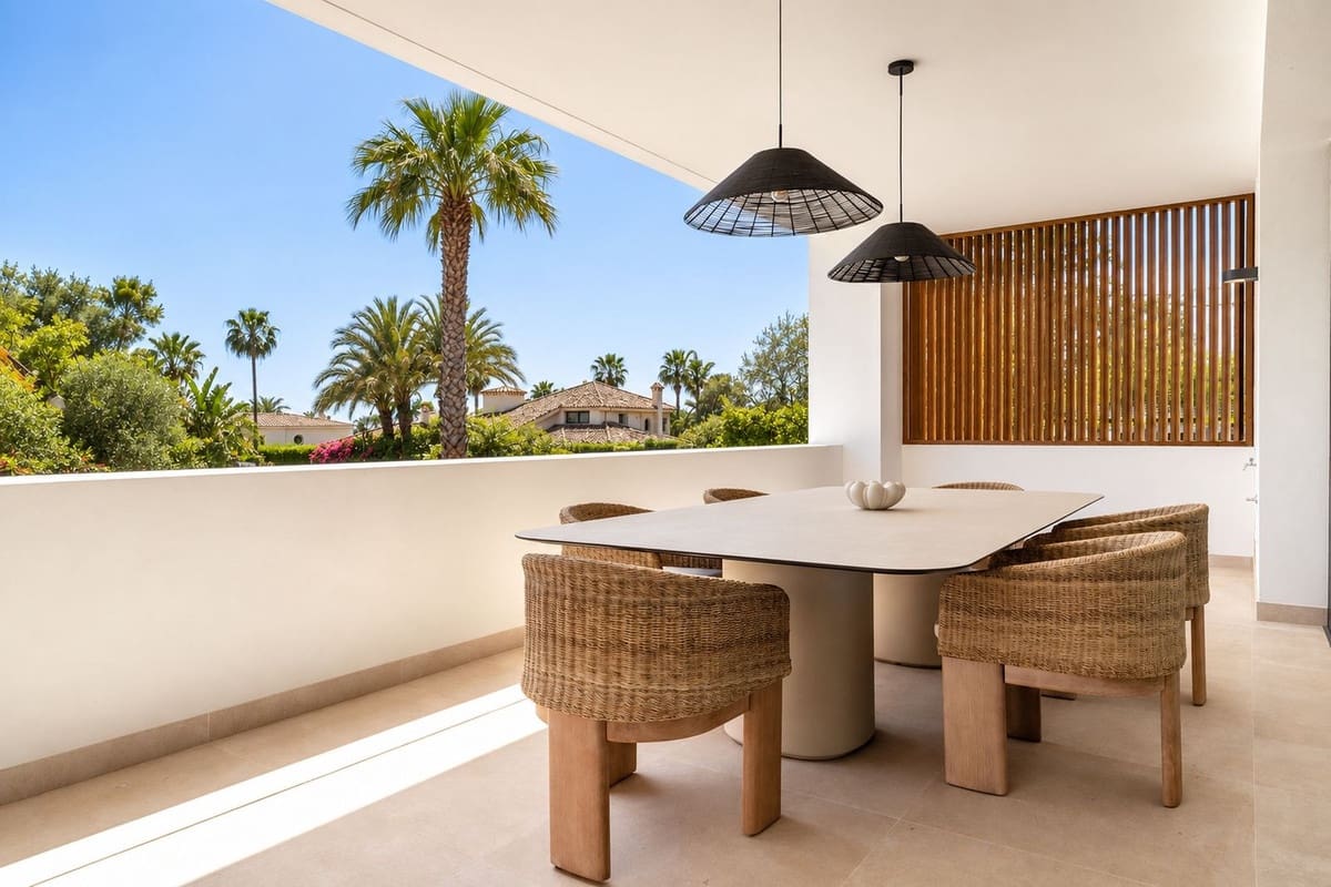 5 bedroom Villa for sale in Marbella with pool garage - € 4,600,000 (Ref: 10057549)