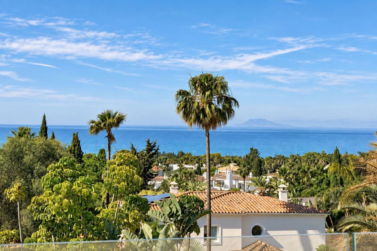 5 bedroom Villa for sale in Marbella with pool garage - € 4,600,000 (Ref: 10057549)