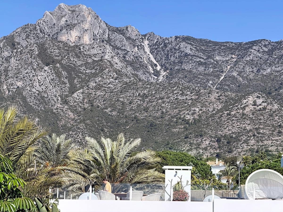 5 bedroom Villa for sale in Marbella with pool garage - € 4,600,000 (Ref: 10057549)