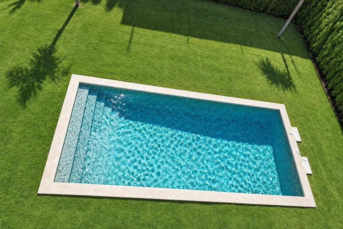 5 bedroom Villa for sale in Marbella with pool garage - € 4,600,000 (Ref: 10057549)